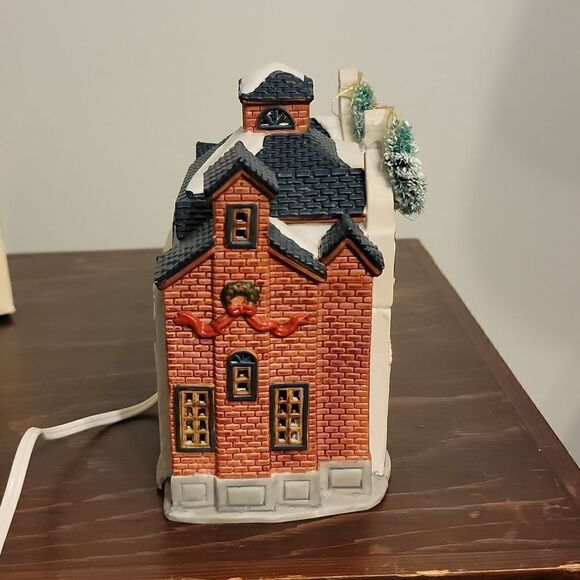 Lemax Cuddington Village Pickwick Carriage House 1999 # 288699 - Picture 4 of 10